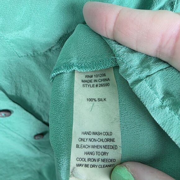 Soft Surroundings Silk Woman Button Front Long Shirt Kelly Green Tunic Sz Medium - Picture 4 of 6